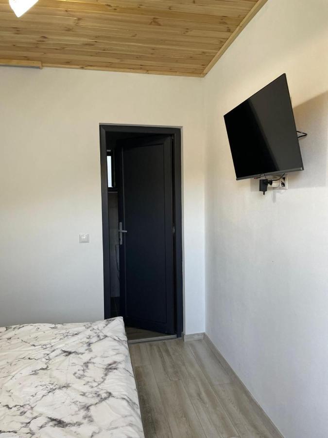 Sighetu Marmaţiei Casa De Langa Padure酒店 外观 照片
